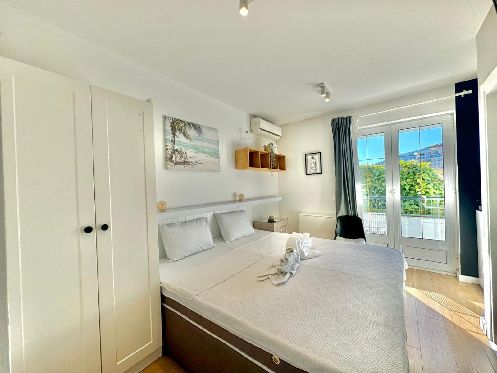 Apartmani Terminal Budva Exteriör bild