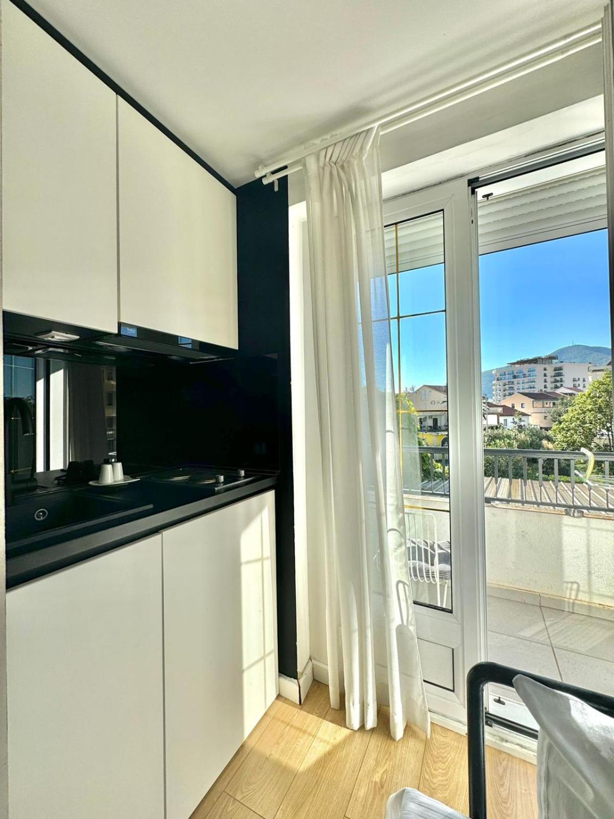 Apartmani Terminal Budva Exteriör bild